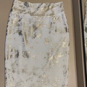 LuLaRoe Elegant White and Gold Cassie Pencil Skirt